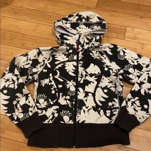 Lululemon black and white floral scuba